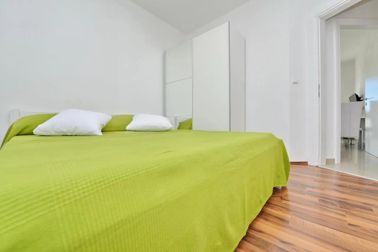 Apartments Verita 0*, Pakostane