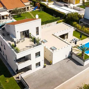  Dom wakacyjny Belvedere Holidays Chorwacja